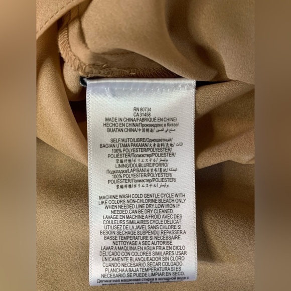 BCBCG NWT MaxAzaria Ryanne Black Pleated Shimmer Skirt size XS ! - Picture 6 of 9